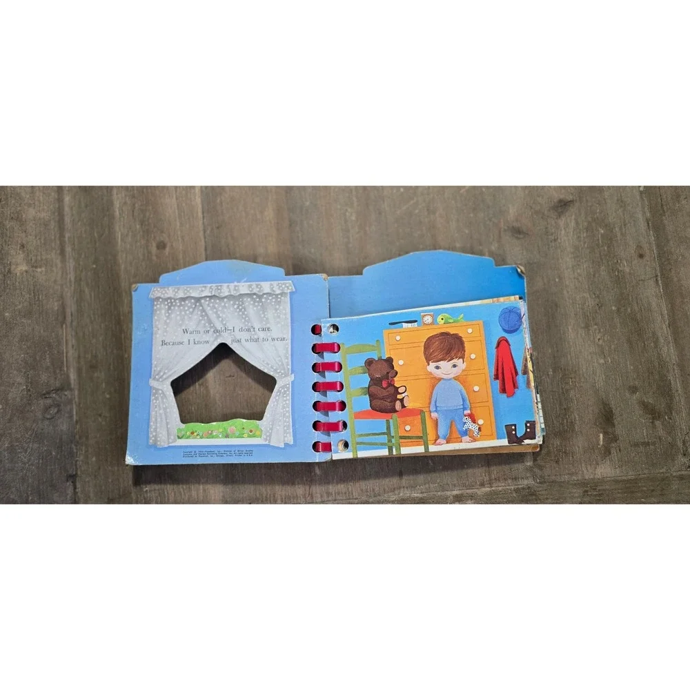 VINTAGE CHUBBY‎ PLAYSKOOL book i look out my window guc see images pages spiral